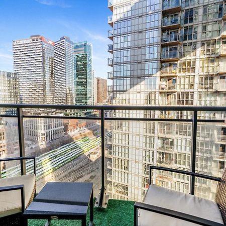 Exquisite Condos By Cn Tower With Parking Toronto Zewnętrze zdjęcie